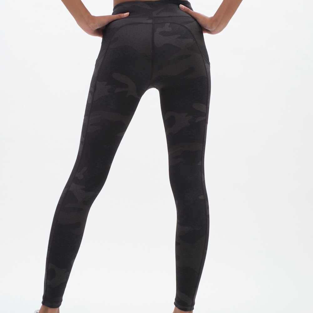 Aeropostale Girls' Dark Camo Ankle Leggings